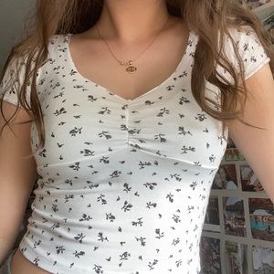 Brandy Melville Gina top